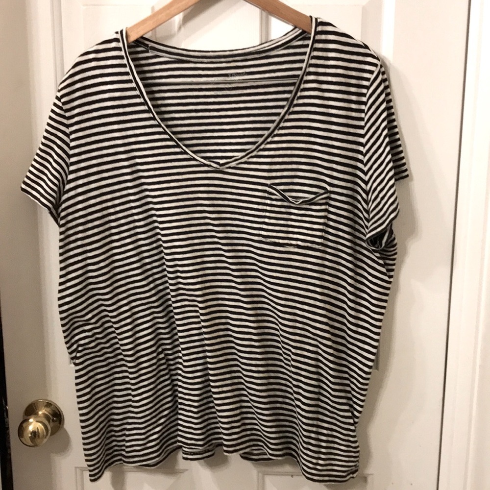 UNIVERSAL THREAD striped pocket tee vneck sz xl!